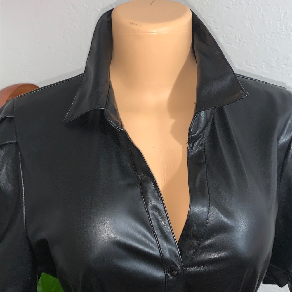 Elegant Black Midi Dress - Picture 6 of 10